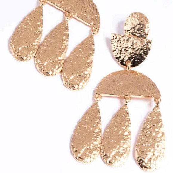 LOVISA Modern Geometric Shapes Hammered Gold Dangle Earrings**NEW! - Picture 2 of 3